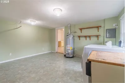 803 Main St, Philomath, OR 97370 - Photo 12