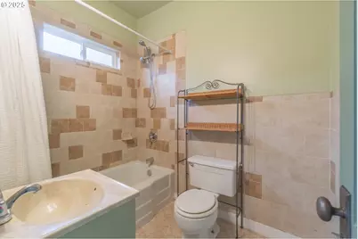 803 Main St, Philomath, OR 97370 - Photo 16