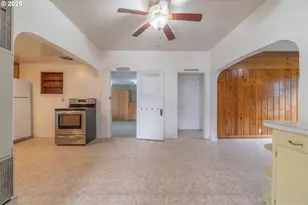 803 Main St, Philomath, OR 97370 - Photo 4