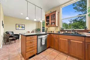 7430 SW Capitol Hwy, Portland, OR 97219 - Photo 14