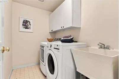 7430 SW Capitol Hwy, Portland, OR 97219 - Photo 24