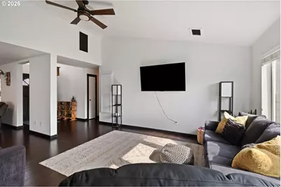 1774 E Fourth Ave, Sutherlin, OR 97479 - Photo 6