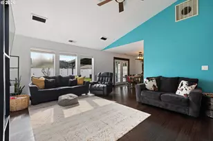 1774 E Fourth Ave, Sutherlin, OR 97479 - Photo 10