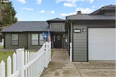 1774 E Fourth Ave, Sutherlin, OR 97479 - Photo 2