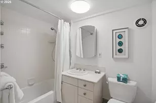 908 SW Davenport St, Portland, OR 97201 - Photo 34