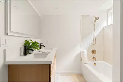 2530 NE Dekum St, Portland, OR 97211 - Photo 22