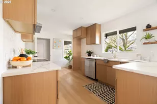 2530 NE Dekum St, Portland, OR 97211 - Photo 2