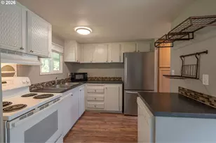 2010 SW 3rd St, Corvallis, OR 97333 - Photo 10