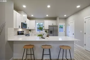 4541 SE 97th Ave, Portland, OR 97266 - Photo 8