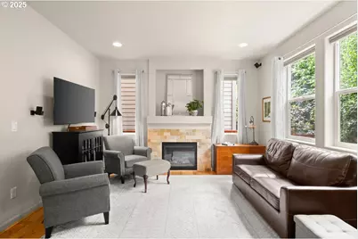 312 NE 105th Ave, Hillsboro, OR 97006 - Photo 8