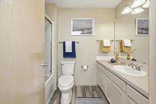 945 SW 24th St, Troutdale, OR 97060 - Photo 22