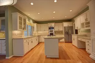 13179 SW Ascension Dr, Portland, OR 97223 - Photo 8