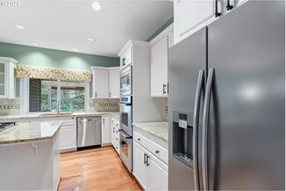 13179 SW Ascension Dr, Portland, OR 97223 - Photo 8