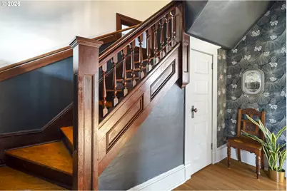 2854 SE Ankeny St, Portland, OR 97214 - Photo 2