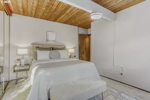 7968 SW Scholls Ferry Rd, Beaverton, OR 97008 - Photo 14