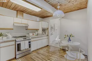 7968 SW Scholls Ferry Rd, Beaverton, OR 97008 - Photo 10