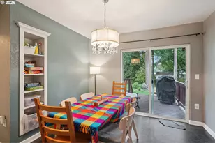 9917 NE Campaign St, Portland, OR 97220 - Photo 8