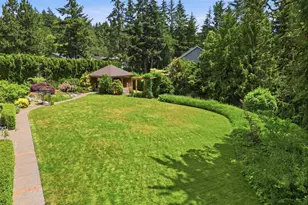 3915 N Shasta Loop, Eugene, OR 97405 - Photo 6