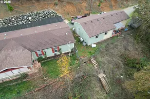 1320 Shoestring Rd, Riddle, OR 97469 - Photo 38