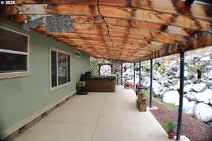 1320 Shoestring Rd, Riddle, OR 97469 - Photo 26