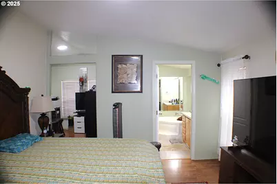 1320 Shoestring Rd, Riddle, OR 97469 - Photo 14