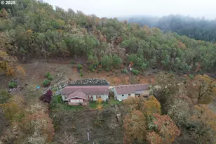 1320 Shoestring Rd, Riddle, OR 97469 - Photo 34