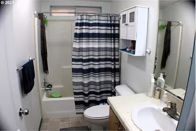 1320 Shoestring Rd, Riddle, OR 97469 - Photo 12