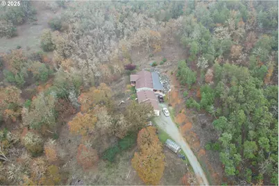 1320 Shoestring Rd, Riddle, OR 97469 - Photo 2
