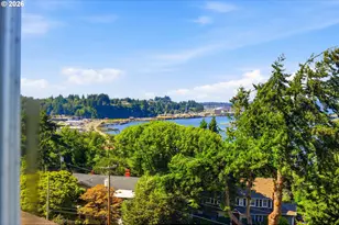 290 N 3rd Ct, Coos Bay, OR 97420 - Photo 38