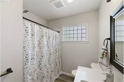 1313 Bayview St, North Bend, OR 97459 - Photo 18