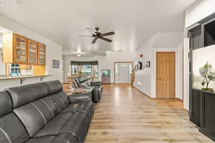 729 Ranch Rd, Reedsport, OR 97467 - Photo 22