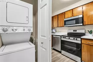 1474 Fetters Loop, Eugene, OR 97402 - Photo 12