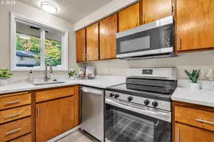 1474 Fetters Loop, Eugene, OR 97402 - Photo 14