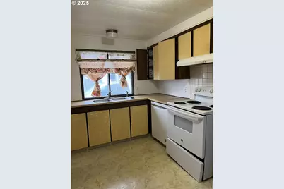 2901 E 2nd St #126, Newberg, OR 97132 - Photo 2