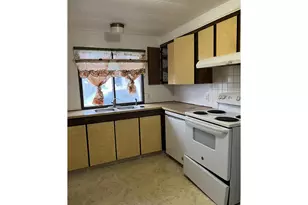 2901 E 2nd St, Newberg, OR 97132 - Photo 2