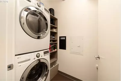 1075 NW Northrup St #1812, Portland, OR 97209 - Photo 32