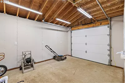 9525 N Hodge Ave, Portland, OR 97203 - Photo 28