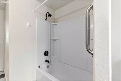 12101 Fargo Rd, Aurora, OR 97002 - Photo 14