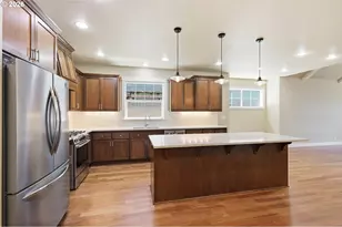 1232 Woodfield Dr, Eugene, OR 97401 - Photo 12