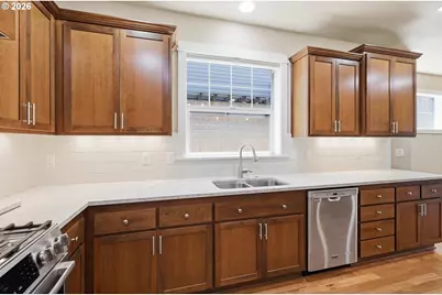 1232 Woodfield Dr, Eugene, OR 97401 - Photo 16
