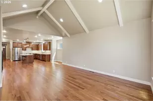 1232 Woodfield Dr, Eugene, OR 97401 - Photo 10