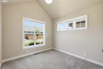 1232 Woodfield Dr, Eugene, OR 97401 - Photo 32
