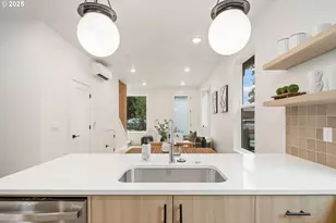 4029 SE Tibbetts St, Portland, OR 97202 - Photo 8