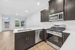 3683 SW 209th Ave, Hillsboro, OR 97123 - Photo 10