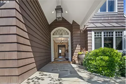 15599 Village Dr, Lake Oswego, OR 97034 - Photo 8