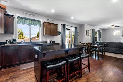 218 Finneys Ave, Molalla, OR 97038 - Photo 10