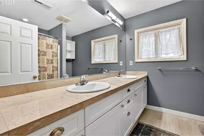 1620 SW Maplecrest Dr, Portland, OR 97219 - Photo 28