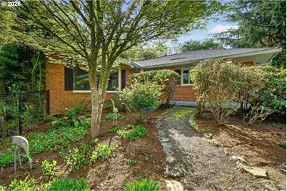 1620 SW Maplecrest Dr, Portland, OR 97219 - Photo 6