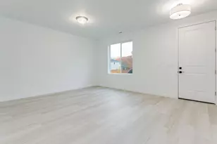 2063 NE Currin Creek Dr, Estacada, OR 97023 - Photo 2