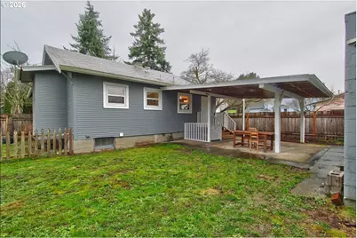 390 W Arlington St, Gladstone, OR 97027 - Photo 38